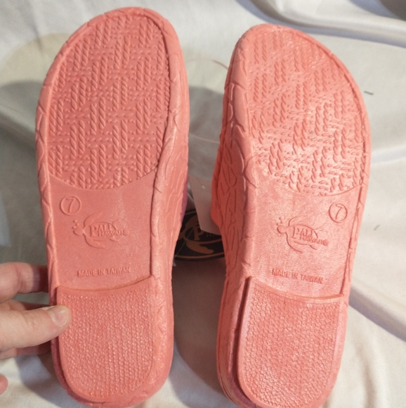 NWT Pink Pali Hawaii Sandals Unisex Rubber Slip On Classic 2 Strap Size 7 - Picture 3 of 4